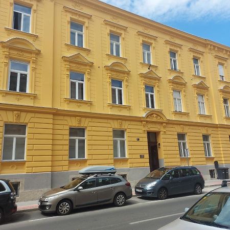 Palma Apartment Загреб Екстериор снимка