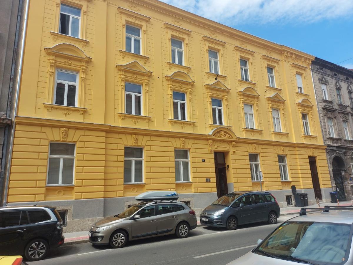 Palma Apartment Загреб Екстериор снимка
